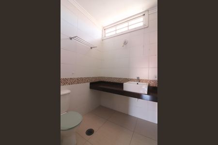 Casa de condomínio para alugar com 240m², 3 quartos e 4 vagasSuíte 3 Banheiro 