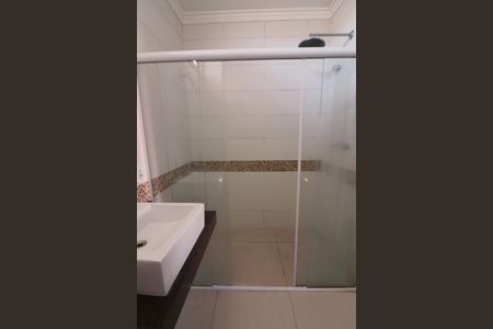 Casa de condomínio para alugar com 240m², 3 quartos e 4 vagasSuíte 3 Banheiro 