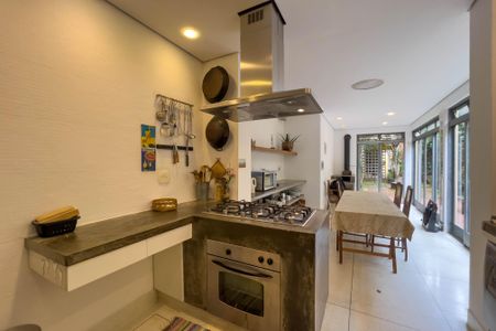 Casa para alugar com 200m², 3 quartos e 2 vagas Casa para alugar com 200m², 3 quartos e 2 vagasCozinha