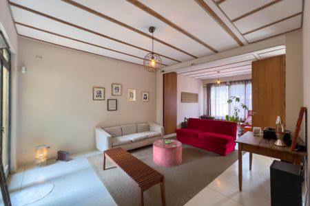 Casa para alugar com 200m², 3 quartos e 2 vagas