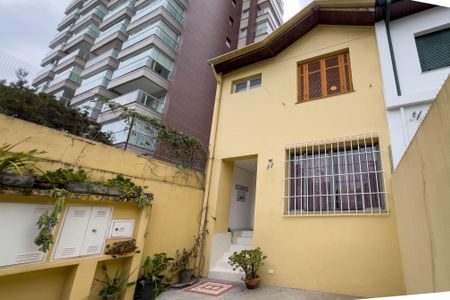 Casa para alugar com 200m², 3 quartos e 2 vagas Casa para alugar com 200m², 3 quartos e 2 vagasFachada