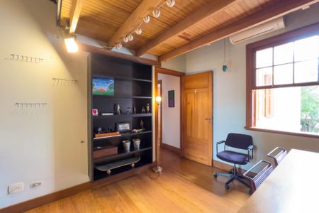 Casa para alugar com 200m², 3 quartos e 2 vagas Casa para alugar com 200m², 3 quartos e 2 vagasQuarto 2