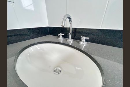 Apartamento para alugar com 60m², 2 quartos e 1 vagaBanheiro 1