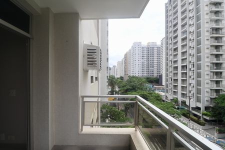 Apartamento para alugar com 98m², 3 quartos e 1 vagaVaranda