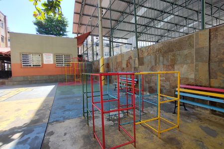 Apartamento para alugar com 55m², 2 quartos e 1 vagaÁrea comum - Playground