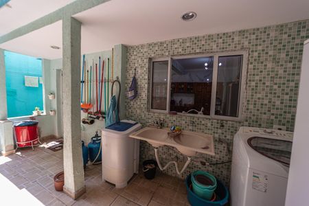 Casa à venda com 292m², 4 quartos e sem vagaÁrea de Serviço