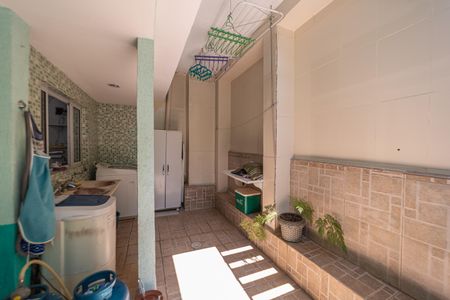 Casa à venda com 292m², 4 quartos e sem vagaÁrea de Serviço