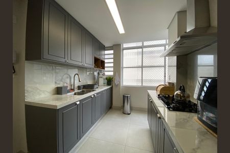 Apartamento à venda com 116m², 2 quartos e 1 vaga Apartamento à venda com 116m², 2 quartos e 1 vagaCozinha