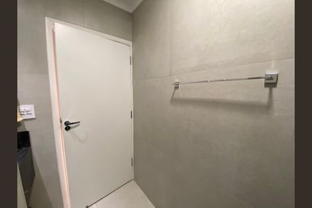 Apartamento à venda com 116m², 2 quartos e 1 vaga Apartamento à venda com 116m², 2 quartos e 1 vagaBanheiro Social