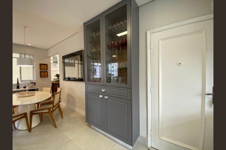 Apartamento à venda com 116m², 2 quartos e 1 vaga Apartamento à venda com 116m², 2 quartos e 1 vagaCozinha - Armários