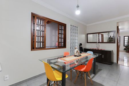 Casa para alugar com 140m², 3 quartos e 1 vagaSala de jantar
