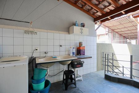 Casa para alugar com 140m², 3 quartos e 1 vagaÁrea de serviço