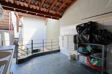 Casa para alugar com 140m², 3 quartos e 1 vagaÁrea de serviço