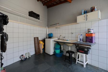Casa para alugar com 140m², 3 quartos e 1 vagaÁrea de serviço