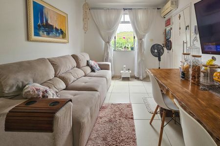 Sala de apartamento para alugar com 2 quartos, 85m² em Vila Maia, Guarujá