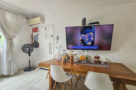 Sala de apartamento para alugar com 2 quartos, 85m² em Vila Maia, Guarujá