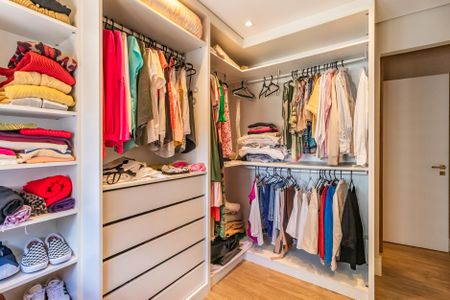 Apartamento à venda com 98m², 2 quartos e 3 vagasSuíte