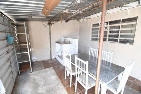 Casa à venda com 275m², 3 quartos e 3 vagasCasa 2 - Área de Serviço