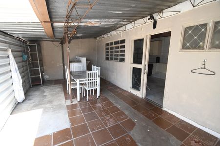 Casa à venda com 275m², 3 quartos e 3 vagasCasa 2 - Varanda