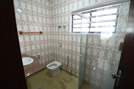Casa à venda com 275m², 3 quartos e 3 vagasBanheiro