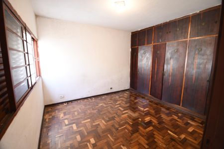 Casa à venda com 275m², 3 quartos e 3 vagasQuarto 2