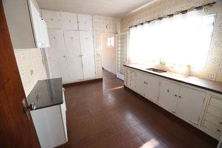 Casa à venda com 275m², 3 quartos e 3 vagasCozinha