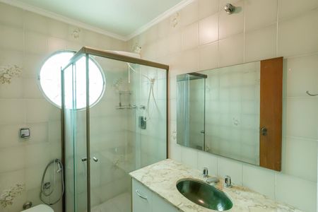 Casa de condomínio para alugar com 150m², 3 quartos e 2 vagasBanheiro