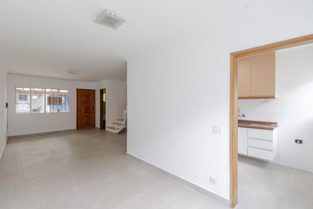 Sala de casa de condomínio para alugar com 3 quartos, 150m² em Vila da Saúde, São Paulo