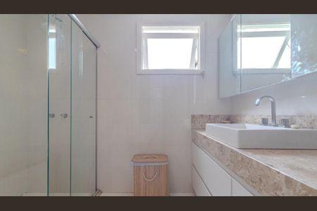 Casa à venda com 249m², 2 quartos e 2 vagas