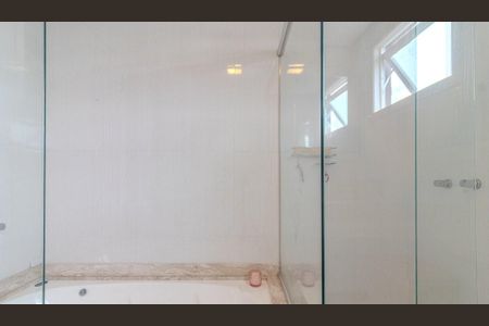 Casa à venda com 249m², 2 quartos e 2 vagas