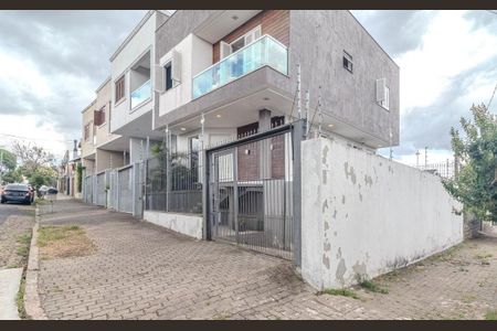 Casa à venda com 249m², 2 quartos e 2 vagas