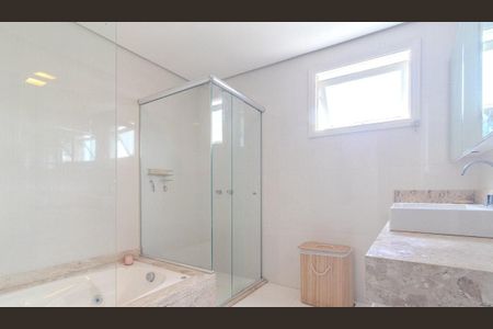 Casa à venda com 249m², 2 quartos e 2 vagas