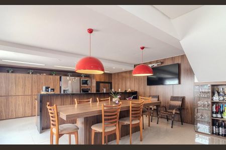 Casa à venda com 249m², 2 quartos e 2 vagas