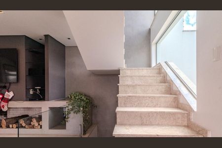 Casa à venda com 2 quartos, 249m² em Vila Ipiranga, Porto Alegre