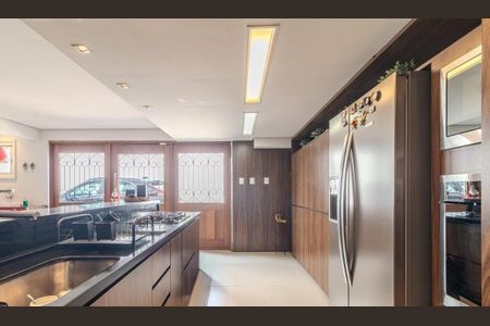 Casa à venda com 249m², 2 quartos e 2 vagas