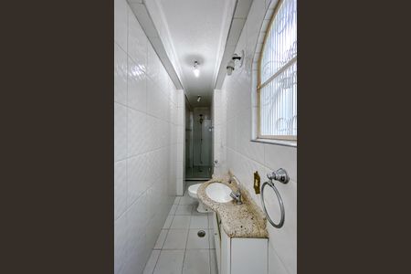 Casa à venda com 182m², 3 quartos e 2 vagasBanheiro de serviço