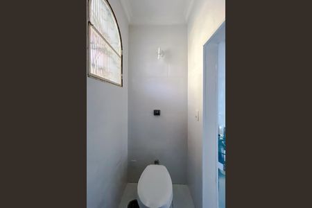 Casa à venda com 182m², 3 quartos e 2 vagasBanheiro da Suíte