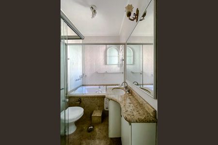 Casa à venda com 182m², 3 quartos e 2 vagasBanheiro da Suíte