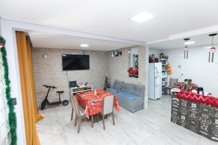 Casa para alugar com 2 quartos, 100m² em Califórnia, Belo Horizonte