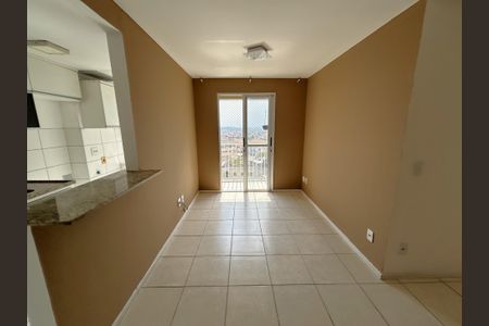 Sala de apartamento para alugar com 2 quartos, 55m² em Del Castilho, Rio de Janeiro