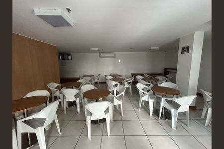 Apartamento para alugar com 55m², 2 quartos e 1 vagaÁrea comum - Salão de festas