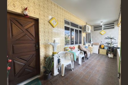 Casa à venda com 125m², 5 quartos e 2 vagasVaranda