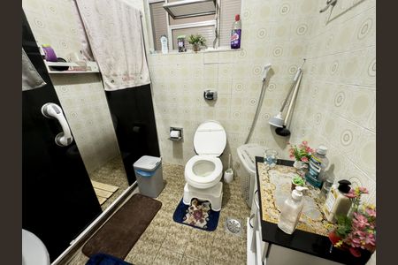 Casa à venda com 125m², 5 quartos e 2 vagasBanheiro