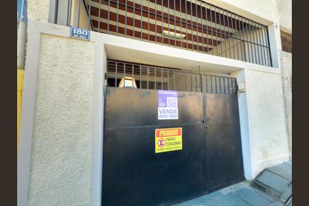 Casa à venda com 125m², 5 quartos e 2 vagasFachada