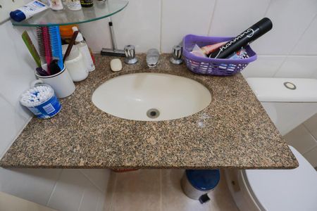 Apartamento à venda com 52m², 2 quartos e 1 vagaBanheiro social