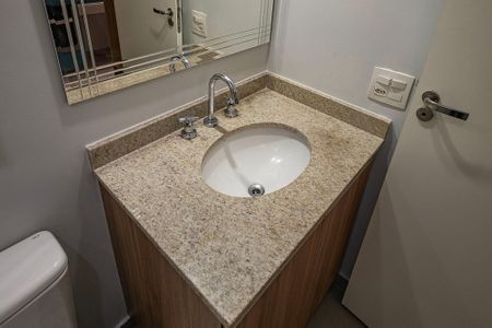 Studio para alugar com 25m², 1 quarto e sem vaga Studio para alugar com 25m², 1 quarto e sem vagaBanheiro
