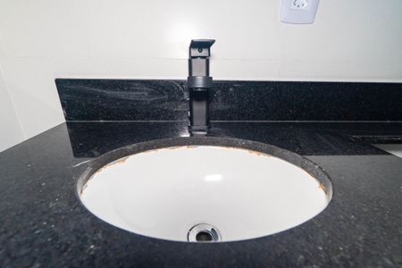 Banheiro de kitnet/studio à venda com 1 quarto, 28m² em Jardim Oriental, São Paulo