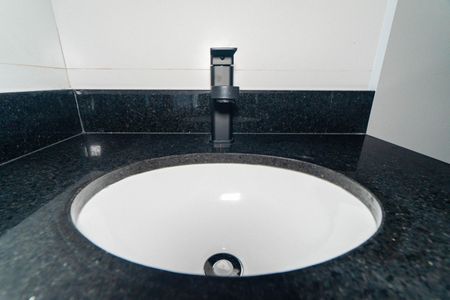 Banheiro de kitnet/studio à venda com 1 quarto, 25m² em Jardim Oriental, São Paulo