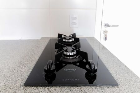 Cozinha  de apartamento para alugar com 1 quarto, 27m² em Vila Sonia, São Paulo