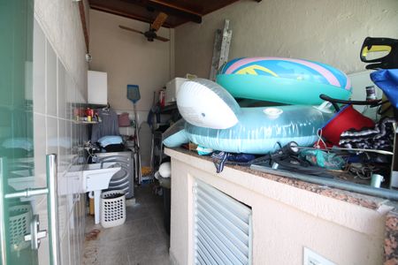 Casa de condomínio à venda com 271m², 4 quartos e 4 vagasÁrea de Serviço